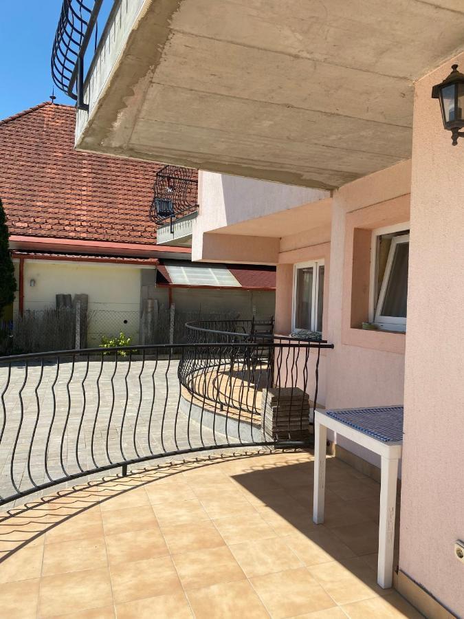 Abigél Apartmanház Balatonfüred Esterno foto